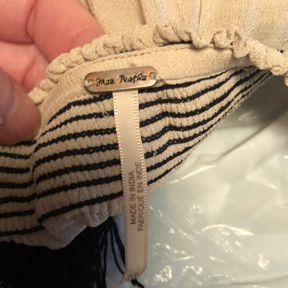 Beautiful FREE PEOPLE Women’s Blouse with Tassels & Sequins - Picture 12 of 17